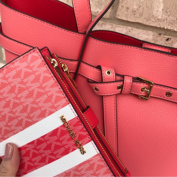 Nwt! Michael Kors Purse And Wallet - Picture 3 of 10